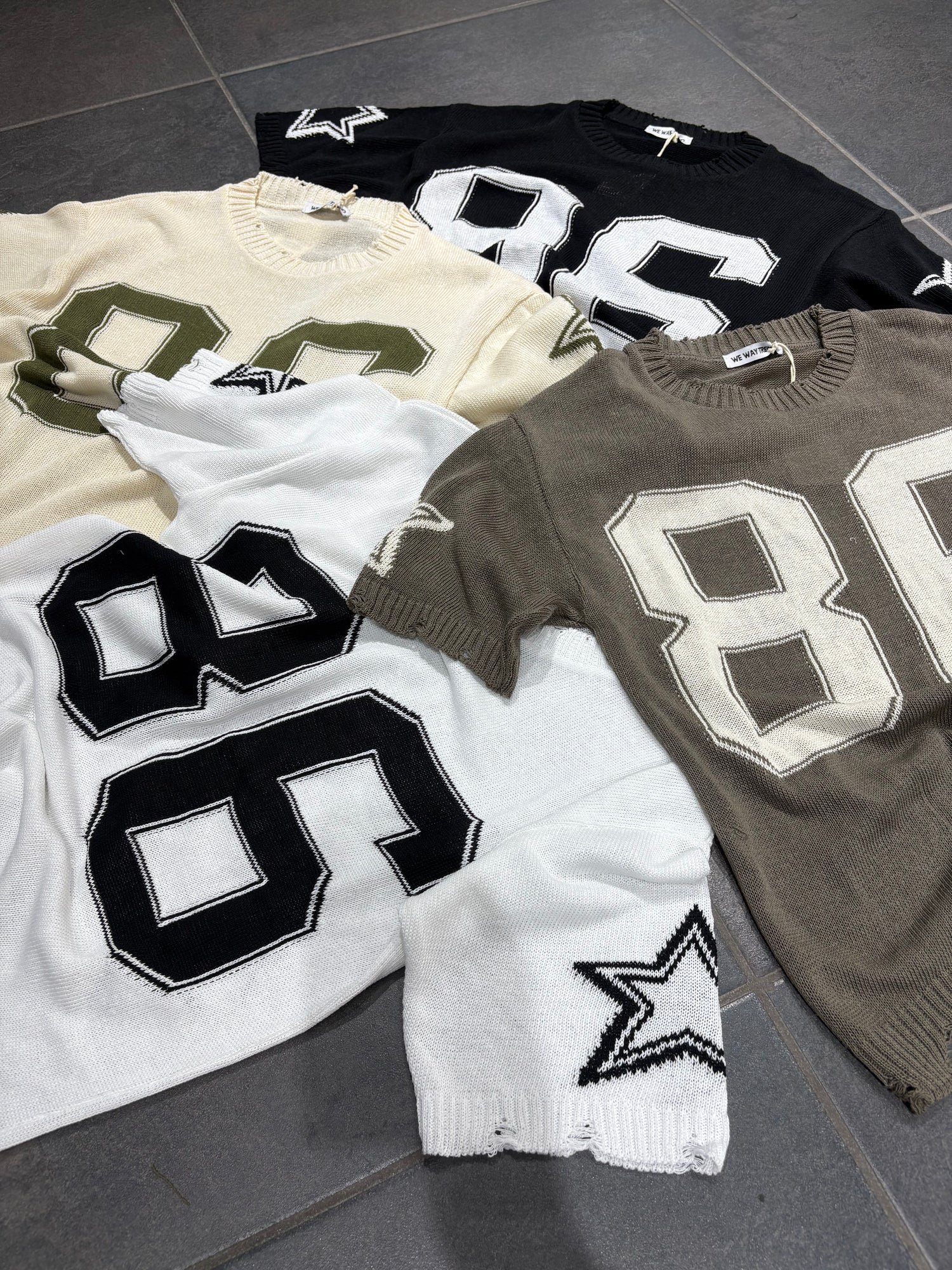 T-SHIRT