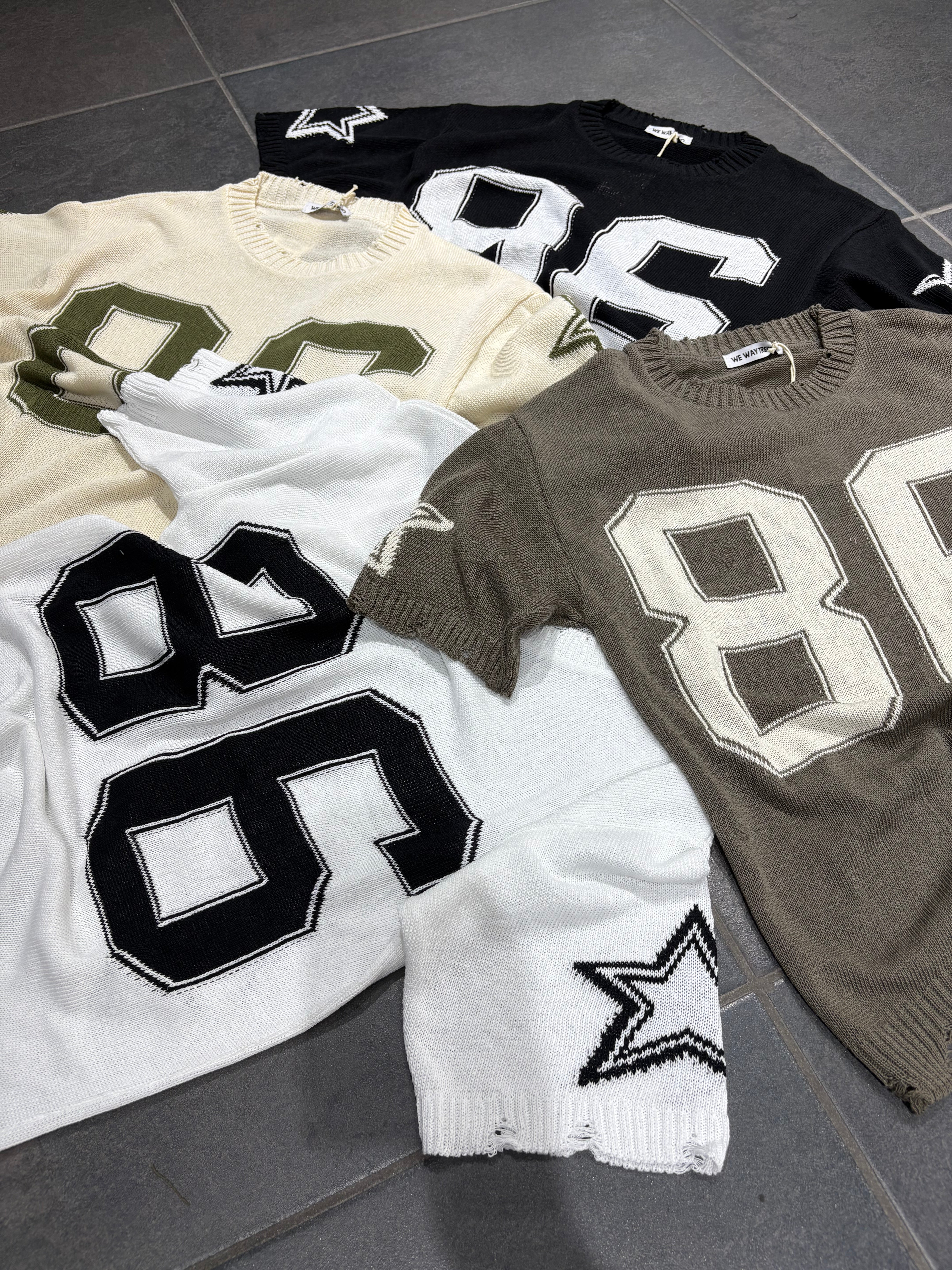 T-SHIRT
