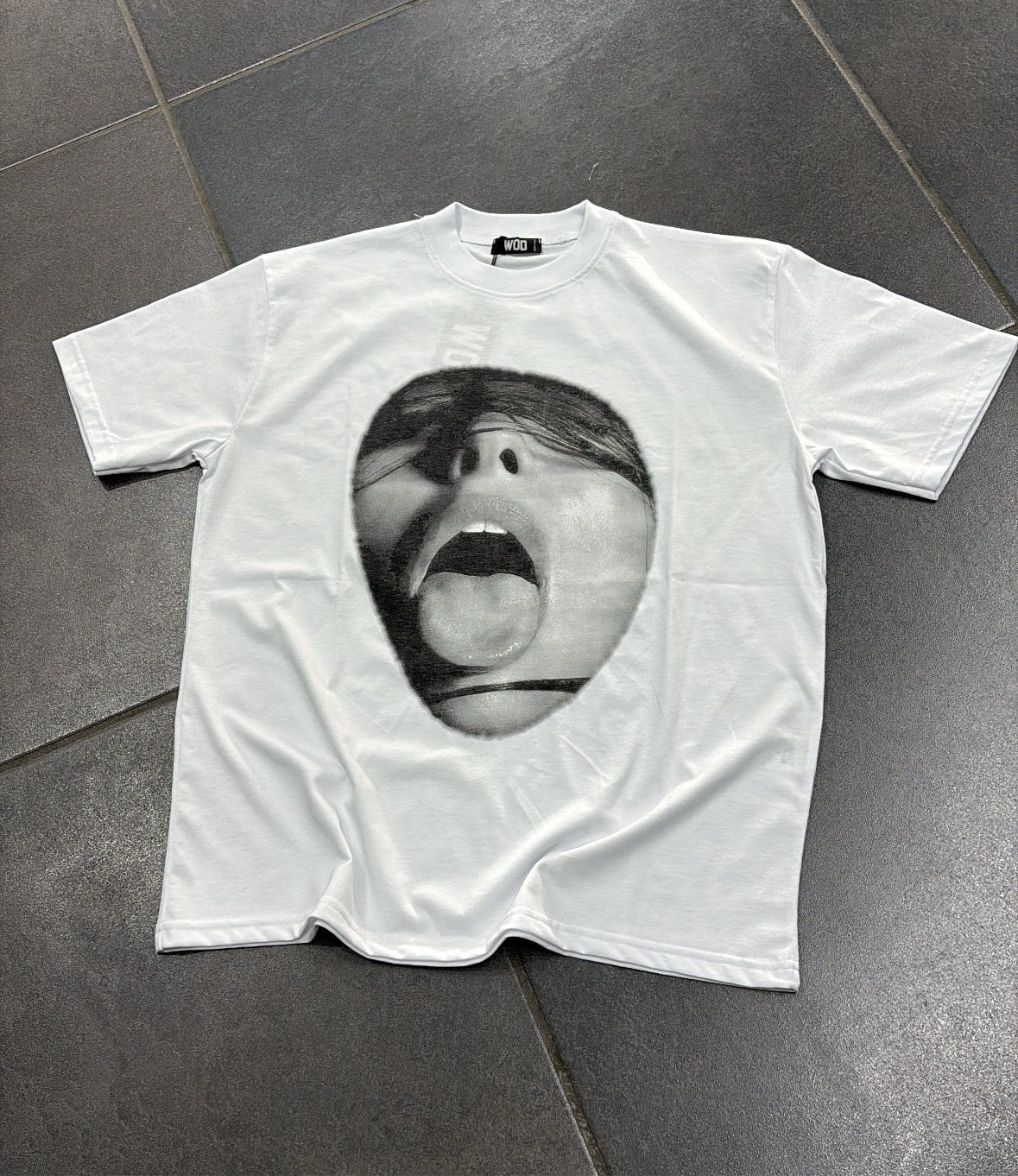 T-shirt rowed